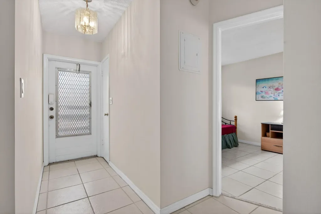 2115 NE 42nd Court Lighthouse Point FL 33064