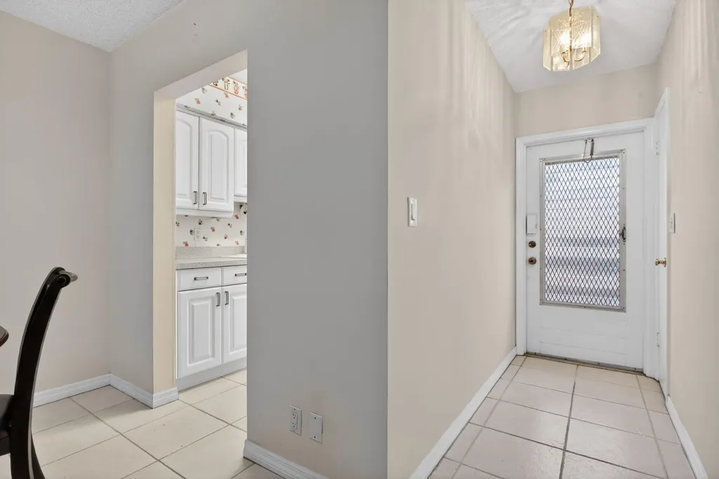 2115 NE 42nd Court Lighthouse Point FL 33064