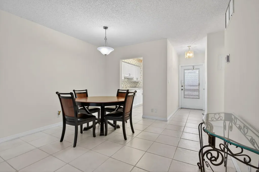2115 NE 42nd Court Lighthouse Point FL 33064