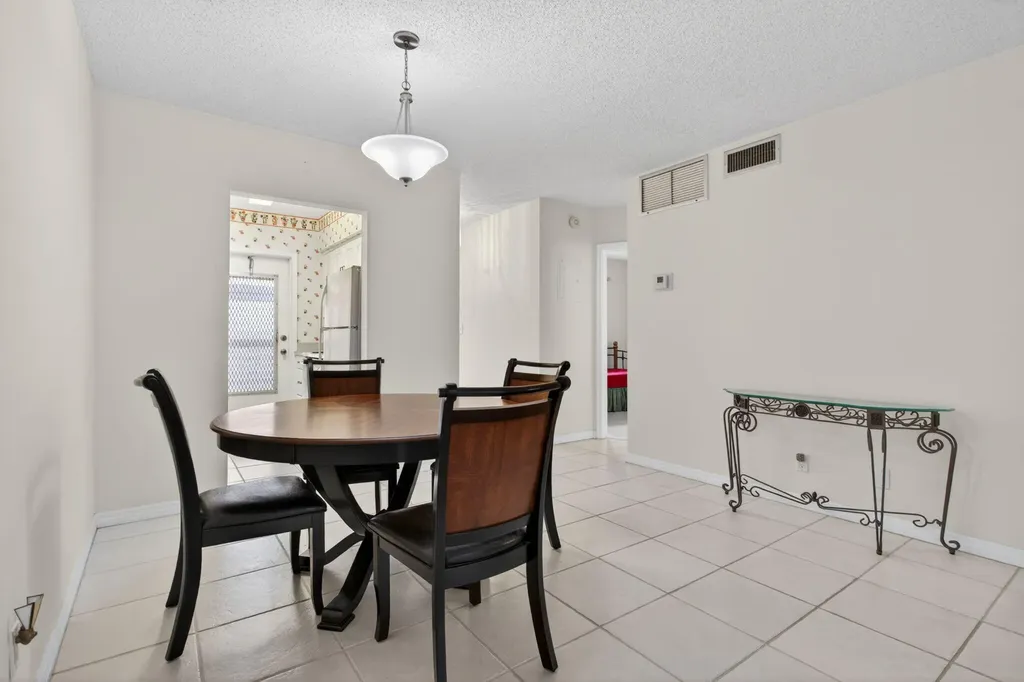 2115 NE 42nd Court Lighthouse Point FL 33064