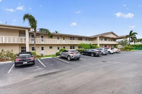 2115 NE 42nd Court Lighthouse Point FL 33064