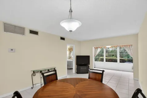 2115 NE 42nd Court Lighthouse Point FL 33064