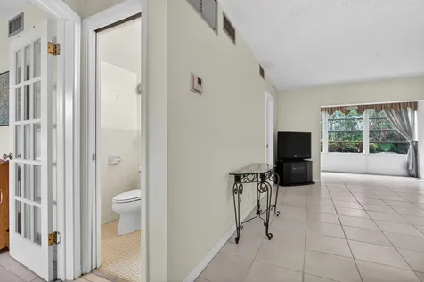 2115 NE 42nd Court Lighthouse Point FL 33064