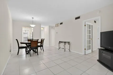 2115 NE 42nd Court Lighthouse Point FL 33064