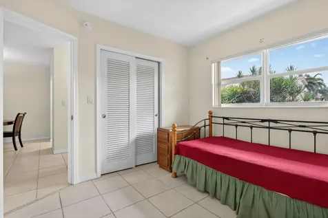 2115 NE 42nd Court Lighthouse Point FL 33064