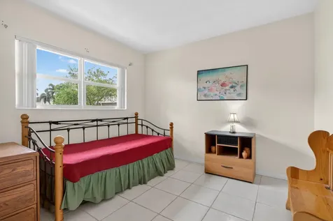 2115 NE 42nd Court Lighthouse Point FL 33064