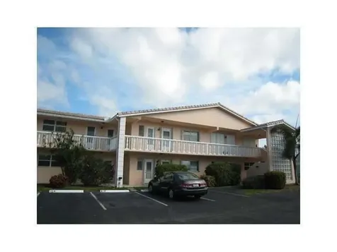 2115 NE 42nd Court Lighthouse Point FL 33064