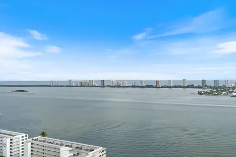 220 Lake Shore Drive Lake Park FL 33403