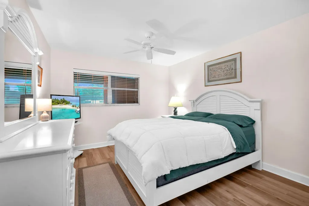 716 Saxony Place Delray Beach FL 33446