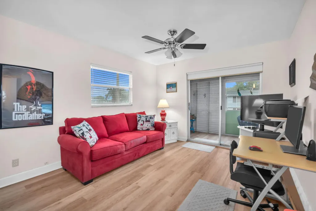 716 Saxony Place Delray Beach FL 33446