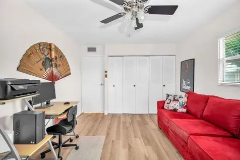 716 Saxony Place Delray Beach FL 33446