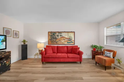 716 Saxony Place Delray Beach FL 33446