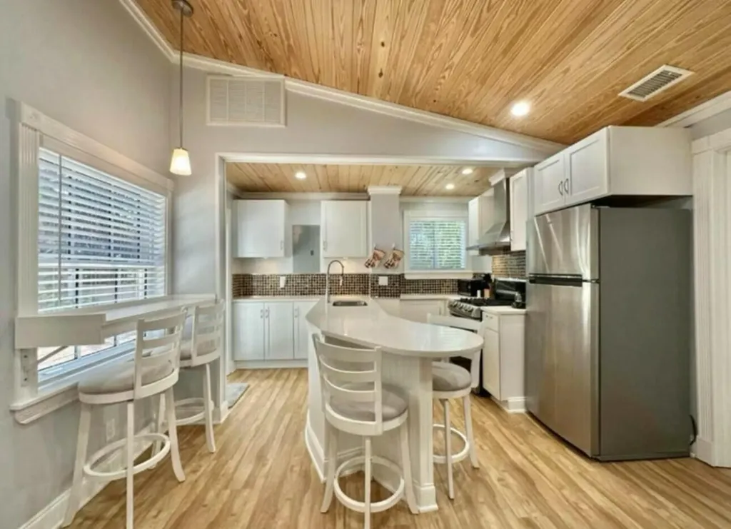 698 Forsyth Street Boca Raton FL 33487