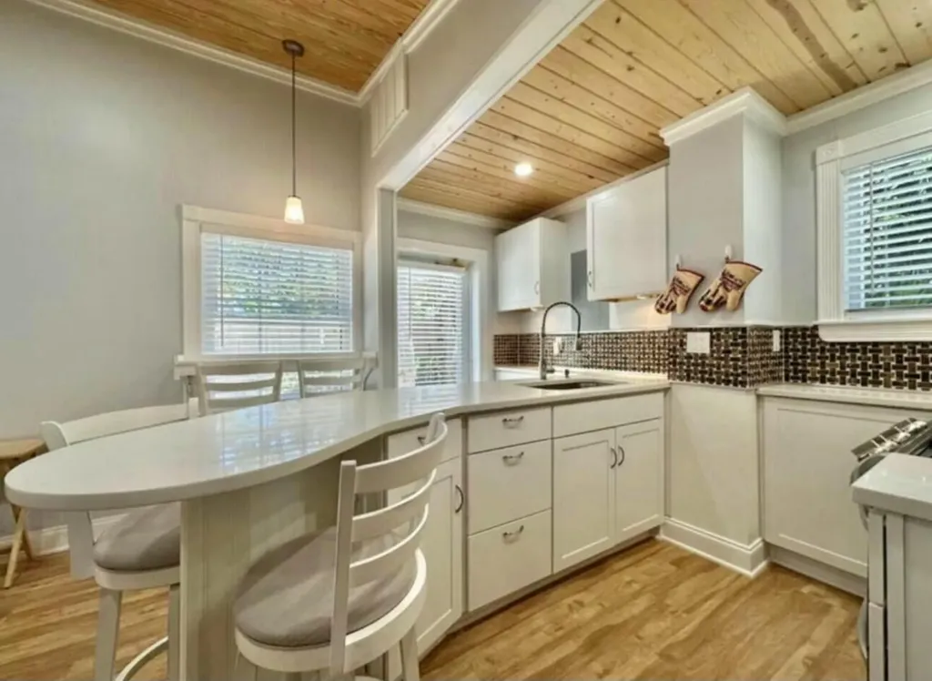 698 Forsyth Street Boca Raton FL 33487