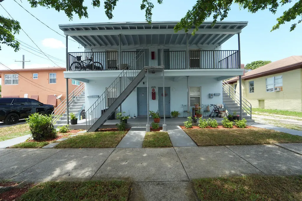 1021 14th Street West Palm Beach FL 33401