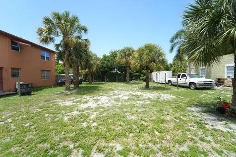 1021 14th Street West Palm Beach FL 33401