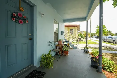 1021 14th Street West Palm Beach FL 33401