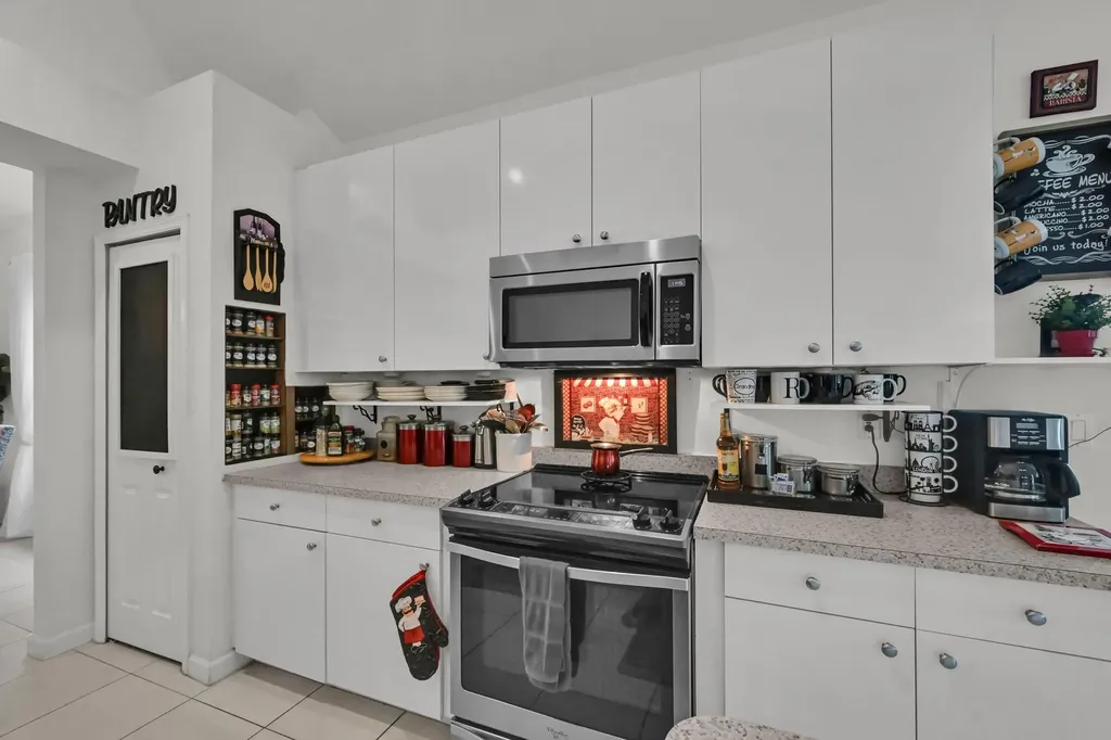 657 SW Munjack Cove Port St Lucie FL 34986