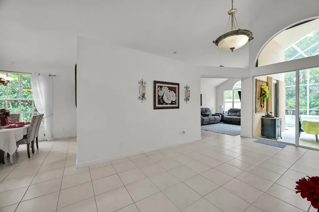 657 SW Munjack Cove Port St Lucie FL 34986