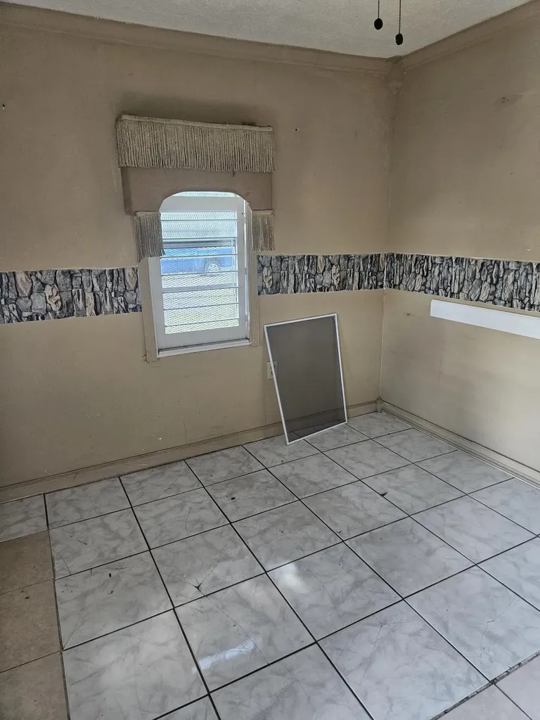 516 N 21st Street Fort Pierce FL 34950