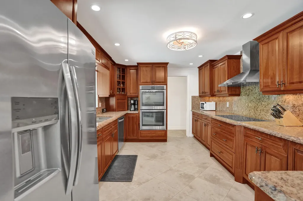 411 SW 18th Court Pompano Beach FL 33060