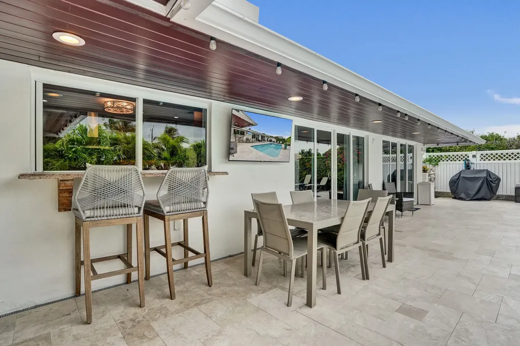 411 SW 18th Court Pompano Beach FL 33060