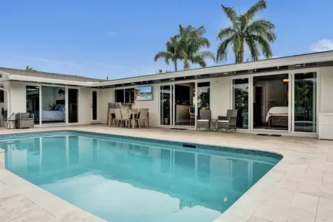 411 SW 18th Court Pompano Beach FL 33060