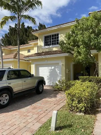 925 Imperial Lake Road West Palm Beach FL 33413