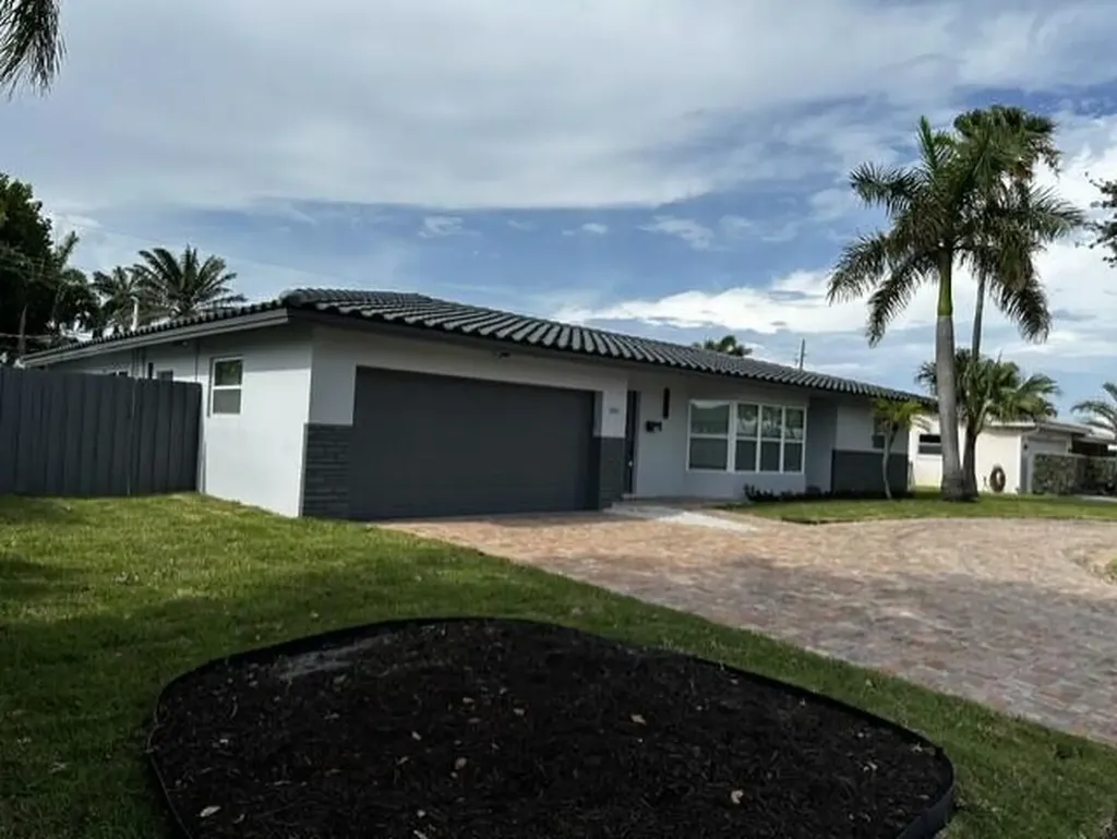 Lighthouse Point FL, 2521 NE 45th Street