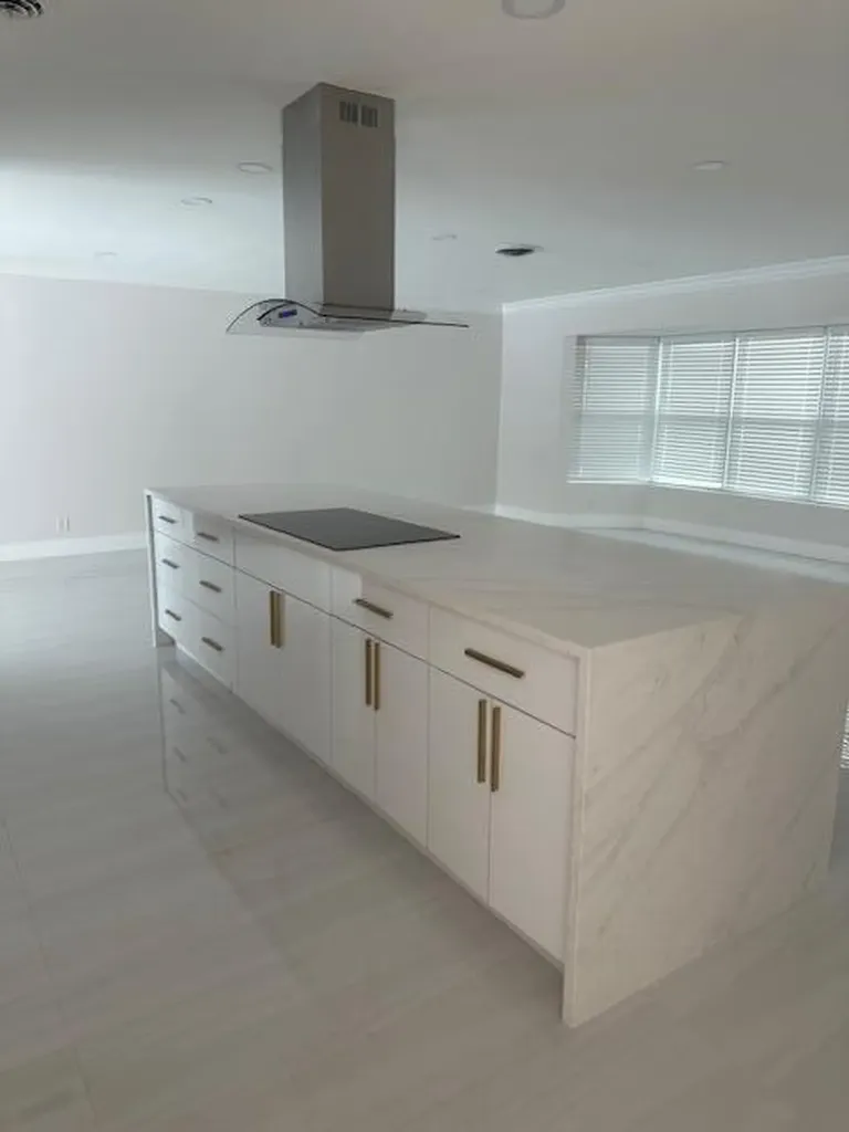2521 NE 45th Street Lighthouse Point FL 33064