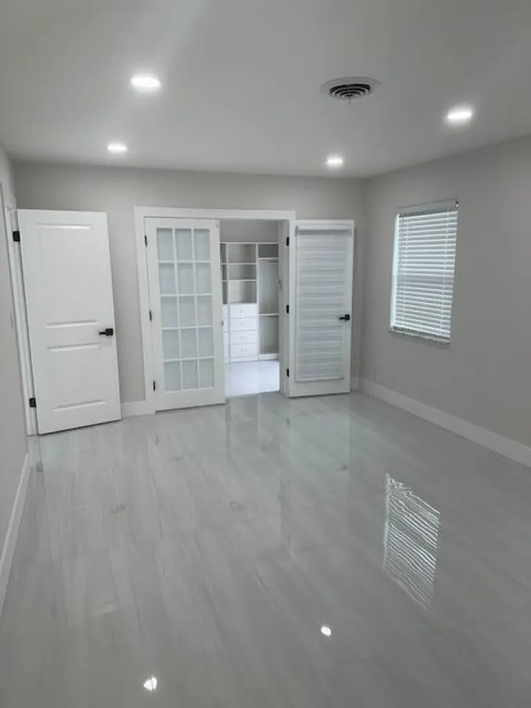 2521 NE 45th Street Lighthouse Point FL 33064