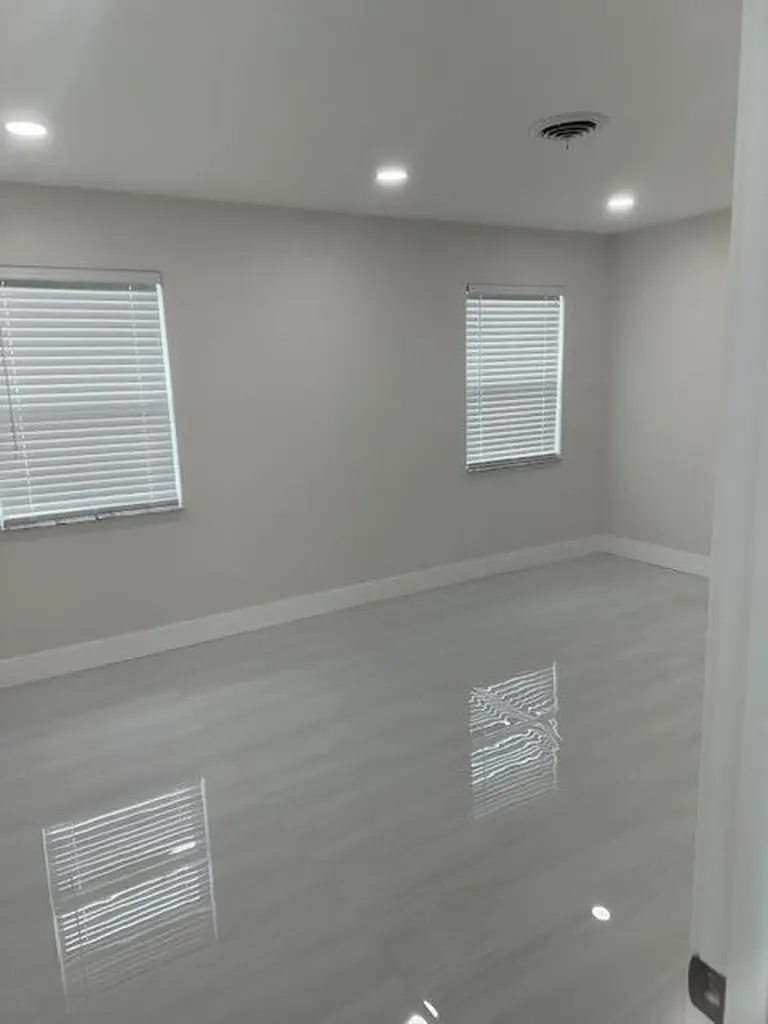 2521 NE 45th Street Lighthouse Point FL 33064