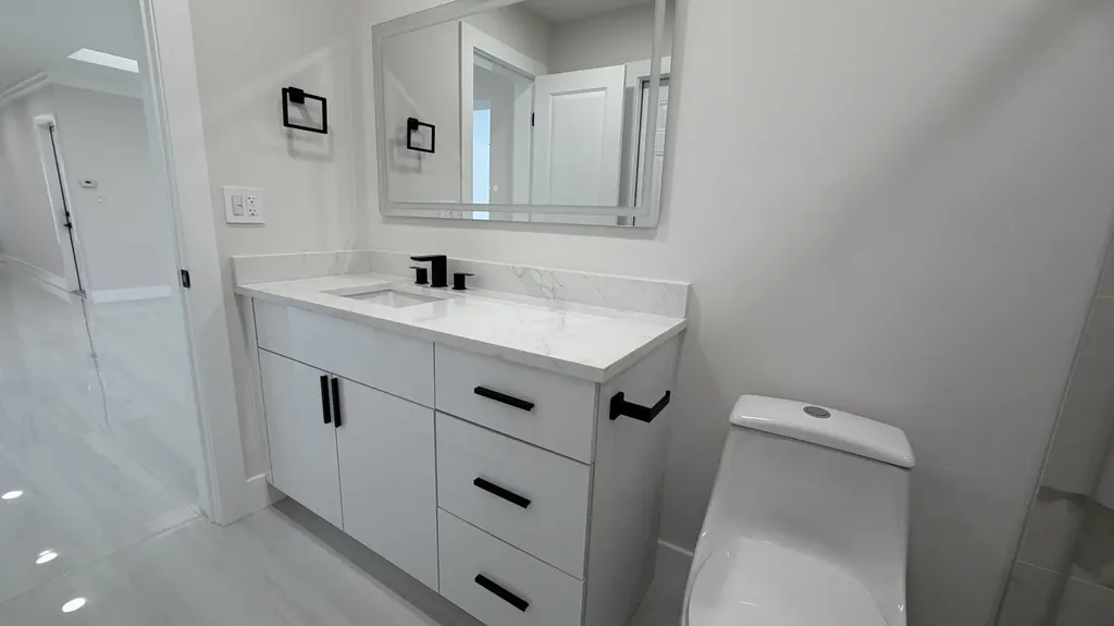 2521 NE 45th Street Lighthouse Point FL 33064