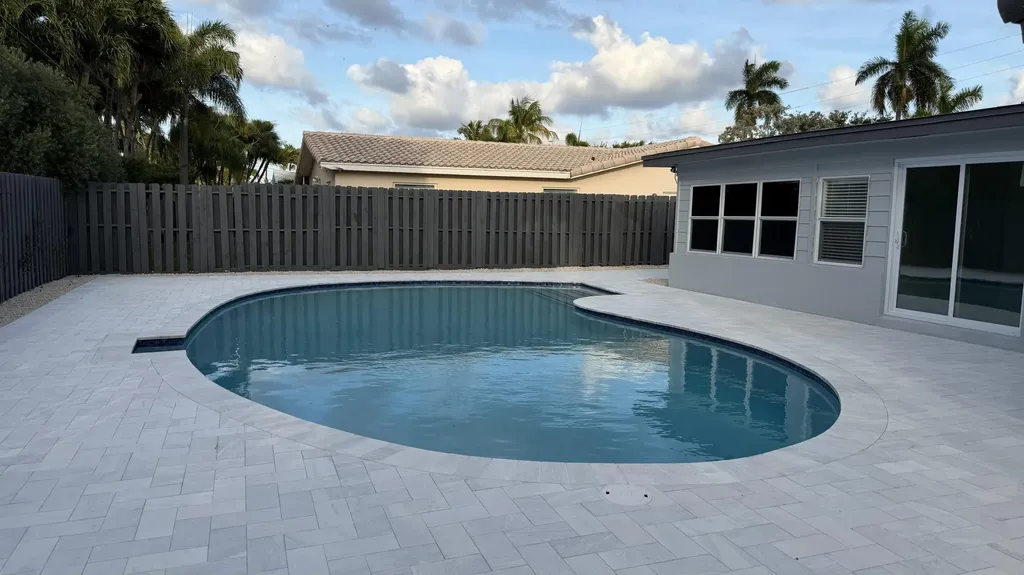 2521 NE 45th Street Lighthouse Point FL 33064