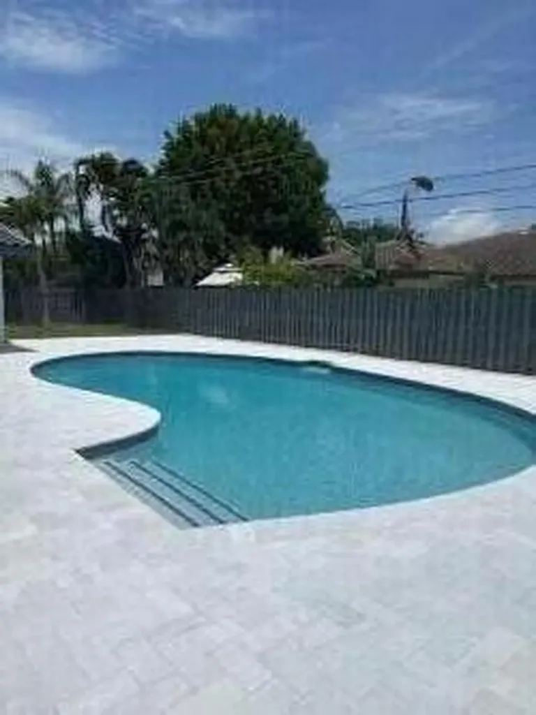 2521 NE 45th Street Lighthouse Point FL 33064