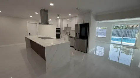 2521 NE 45th Street Lighthouse Point FL 33064