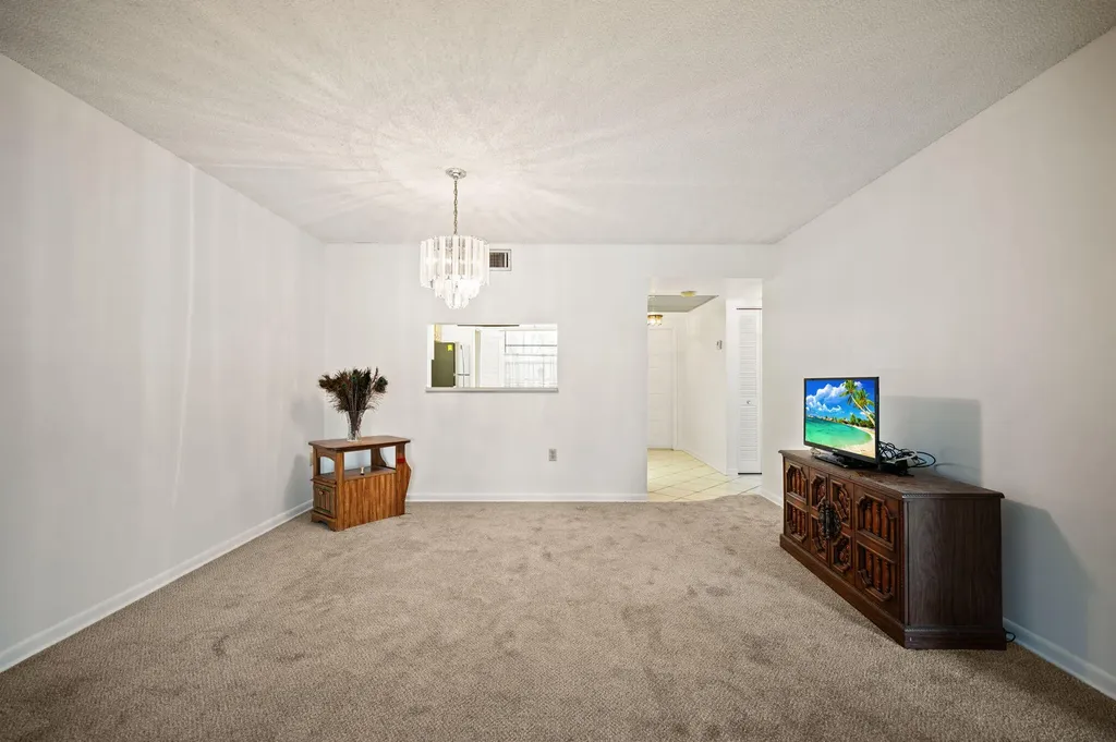 900 Colony Point Circle Pembroke Pines FL 33026