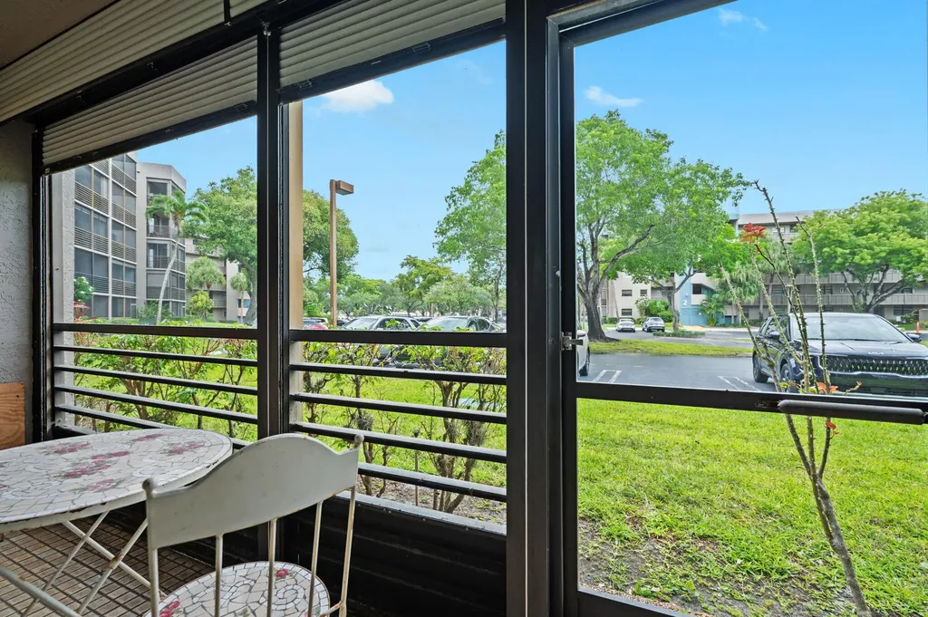 900 Colony Point Circle Pembroke Pines FL 33026