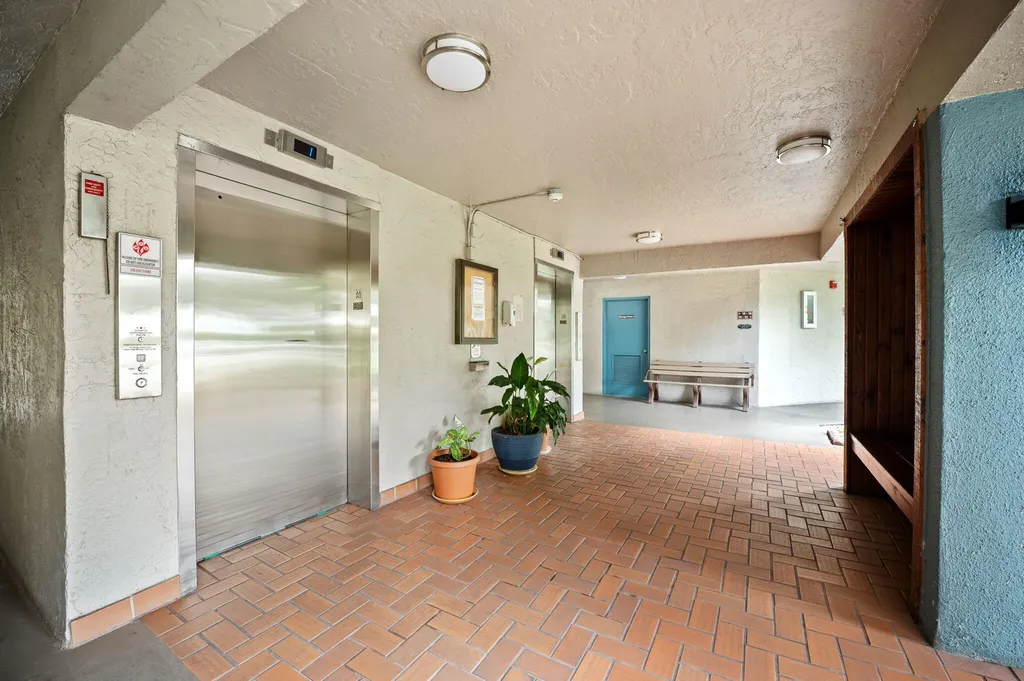 900 Colony Point Circle Pembroke Pines FL 33026