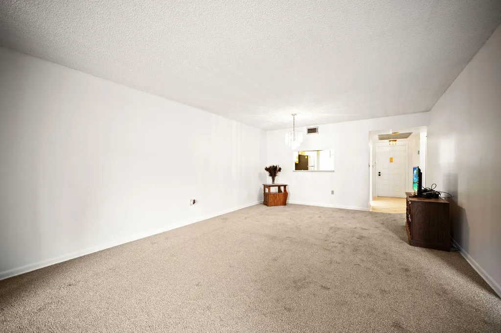 900 Colony Point Circle Pembroke Pines FL 33026