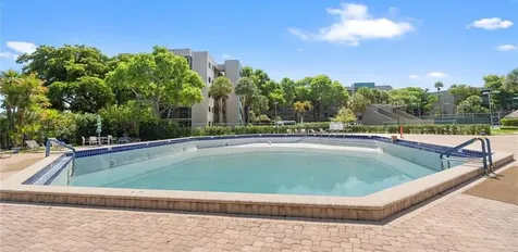 900 Colony Point Circle Pembroke Pines FL 33026