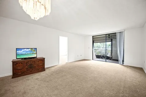 900 Colony Point Circle Pembroke Pines FL 33026