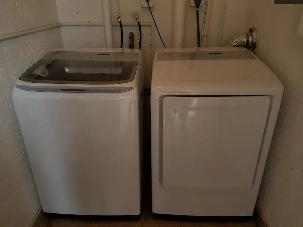 1307 Partridge Pompano Beach FL 33064