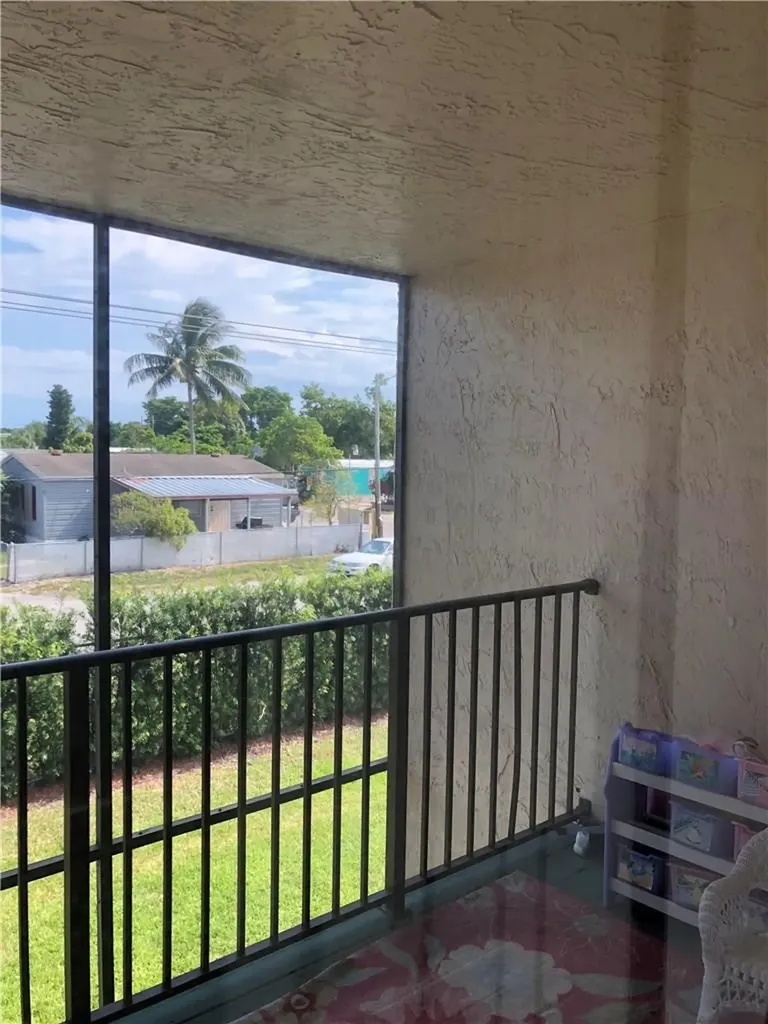 1307 Partridge Pompano Beach FL 33064