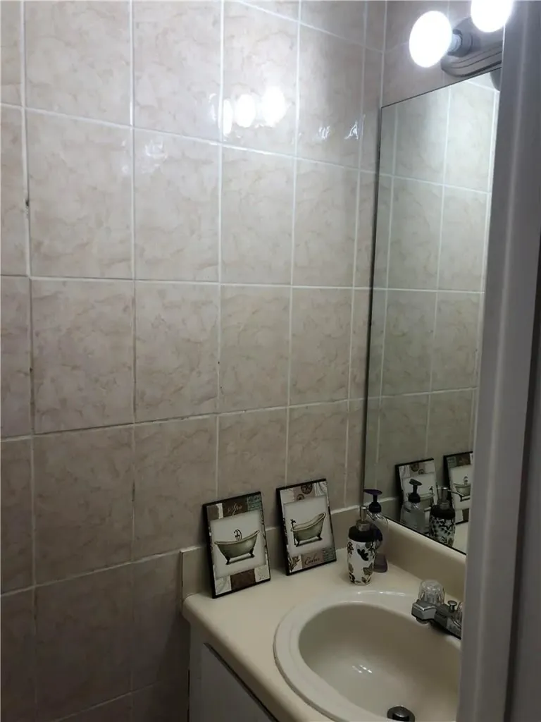 1307 Partridge Pompano Beach FL 33064