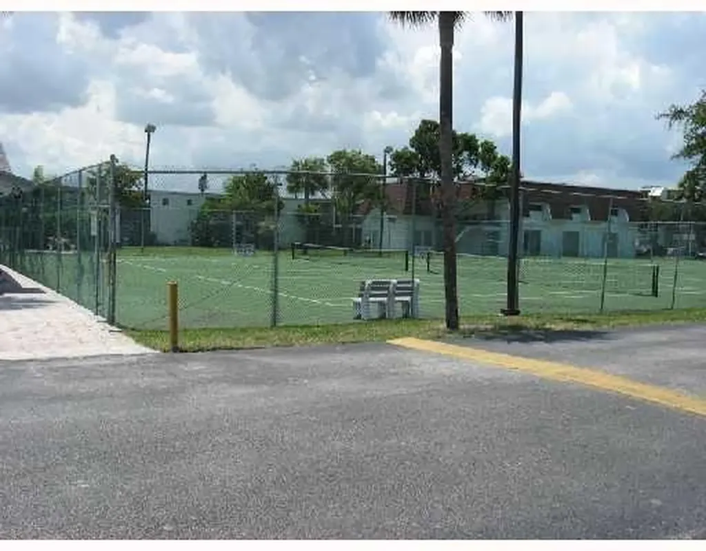 1307 Partridge Pompano Beach FL 33064