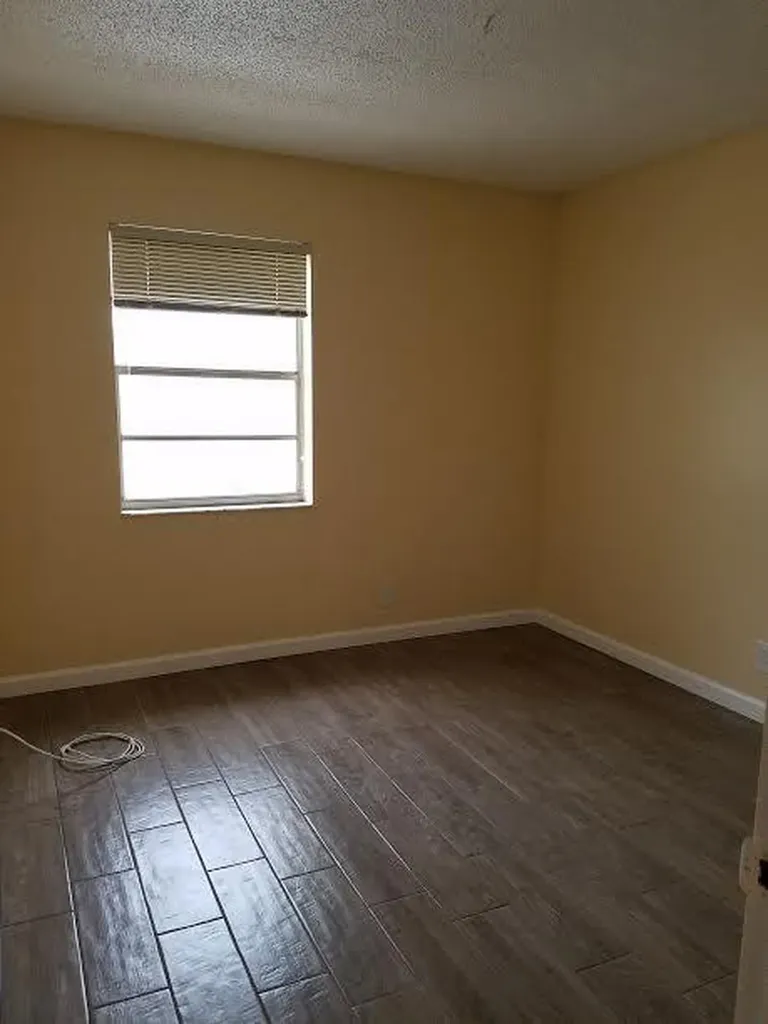 1307 Partridge Pompano Beach FL 33064
