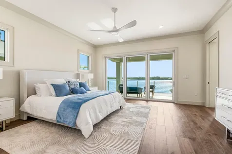 4842 S Harbor Drive Vero Beach FL 32967
