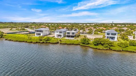 4842 S Harbor Drive Vero Beach FL 32967