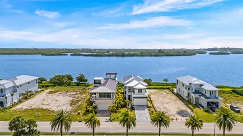 4842 S Harbor Drive Vero Beach FL 32967